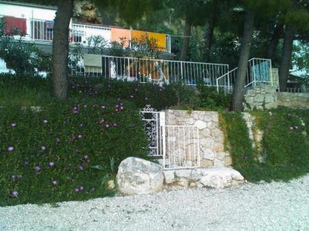 Appartamento Apartman On The Beach - Nemira, Omiš Esterno foto