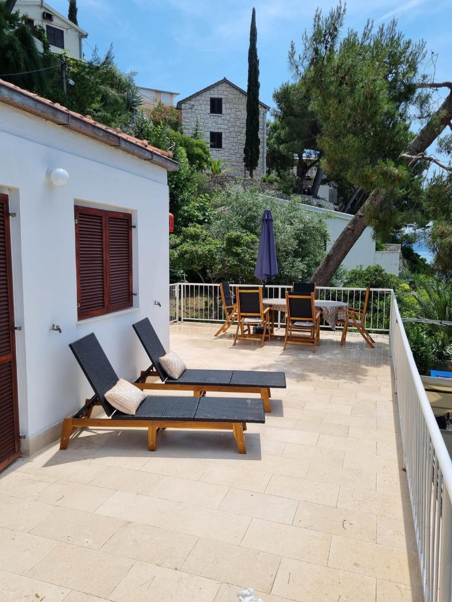 Appartamento Apartman On The Beach - Nemira, Omiš Esterno foto